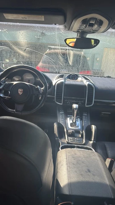 2013 Porsche 958 Cayenne S - Image 5 of 6