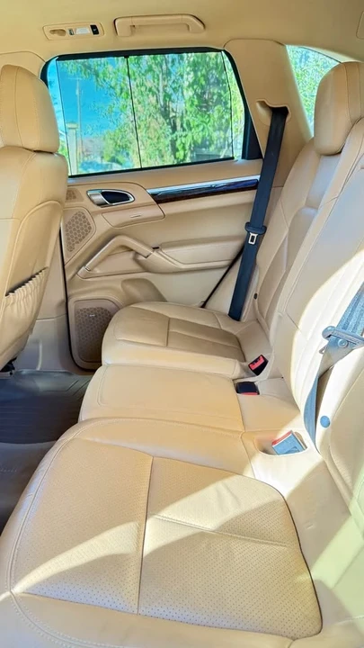 2013 Porsche 958 Cayenne S - Image 11 of 18
