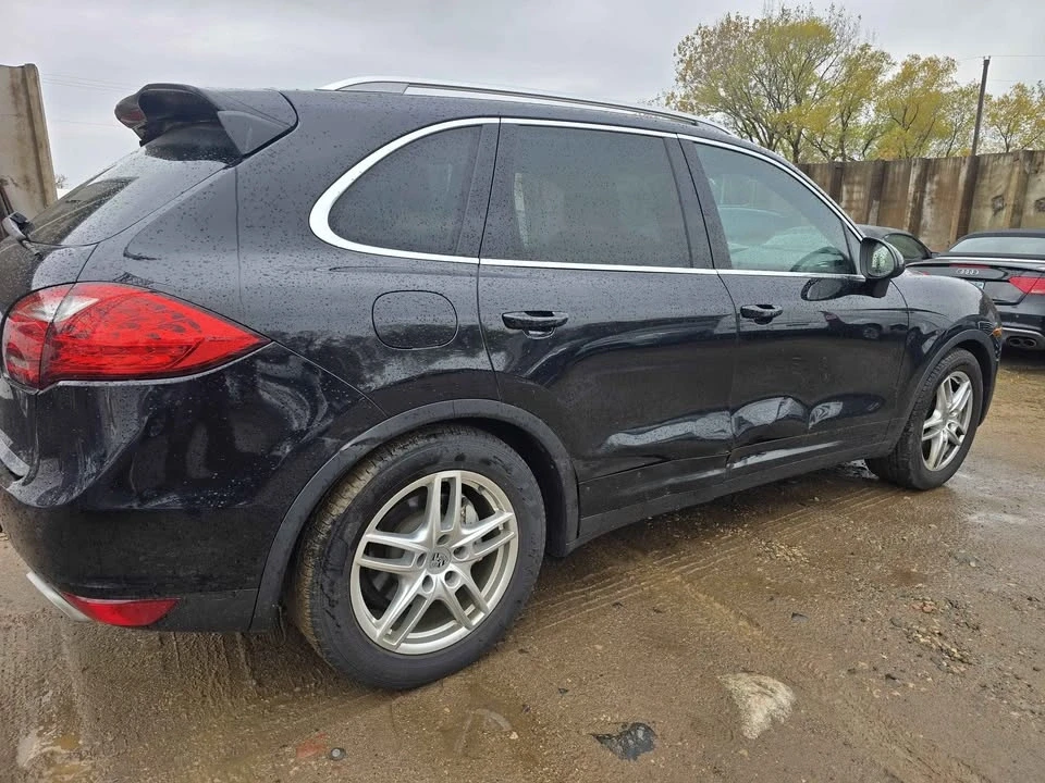 2013 Porsche 958 Cayenne S - Image 5 of 7