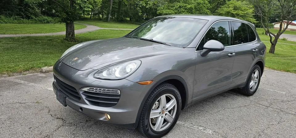 2013 Porsche 958 Cayenne S - Image 2 of 16