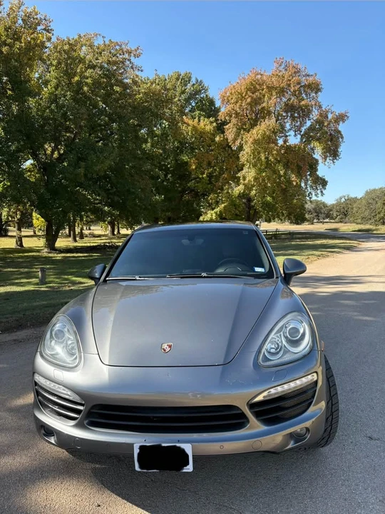 2013 Porsche 958 Cayenne S - Image 2 of 13