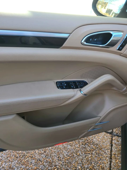 2013 Porsche 958 Cayenne S - Image 5 of 17