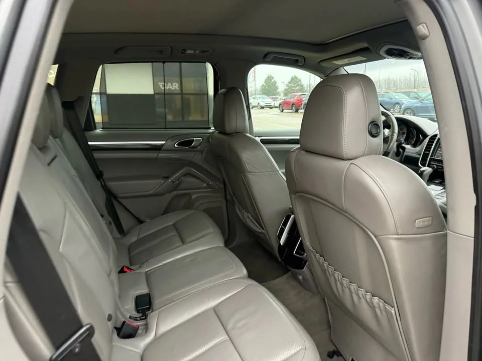2013 Porsche 958 Cayenne S - Image 10 of 20