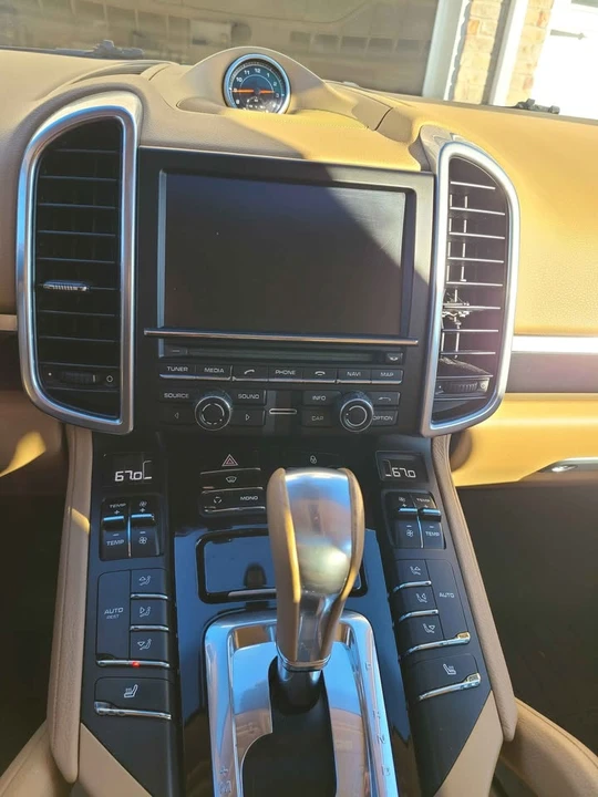 2013 Porsche 958 Cayenne S - Image 11 of 17