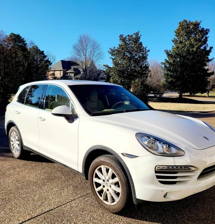 2013 Porsche 958 Cayenne S - Image 2 of 17