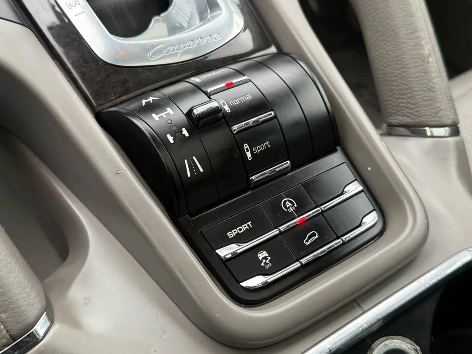 2013 Porsche 958 Cayenne S - Image 19 of 20