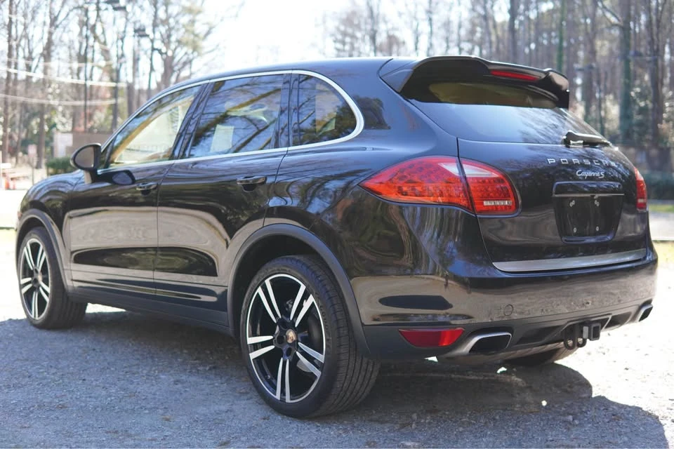 2013 Porsche 958 Cayenne S - Image 2 of 18