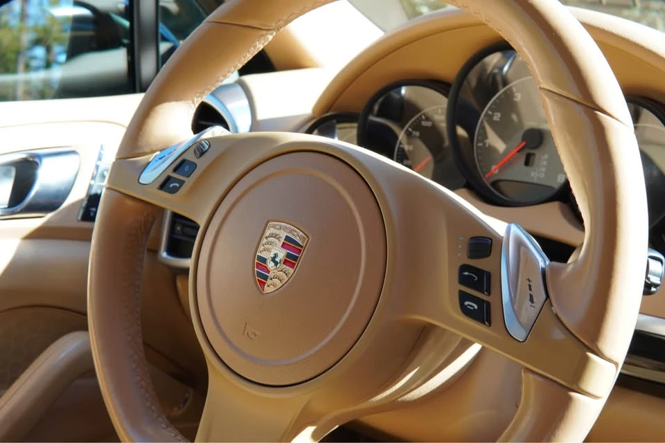 2013 Porsche 958 Cayenne S - Image 11 of 18