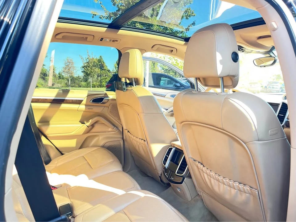2013 Porsche 958 Cayenne S - Image 9 of 12