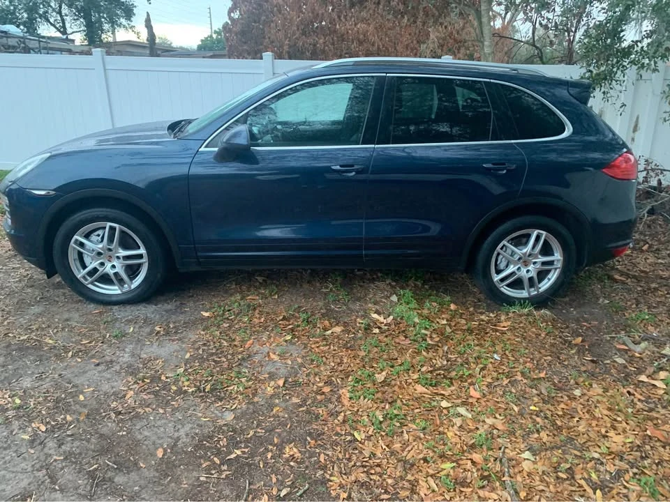 2013 Porsche 958 Cayenne S - Image 11 of 12