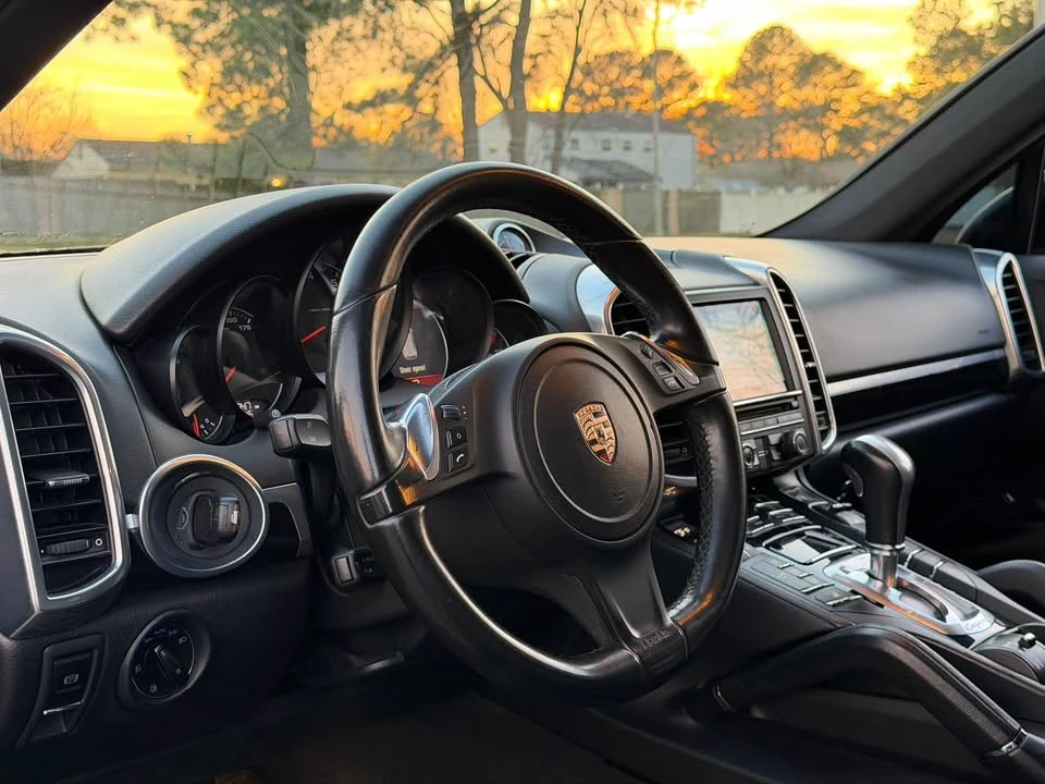 2013 Porsche 958 Cayenne S - Image 13 of 20
