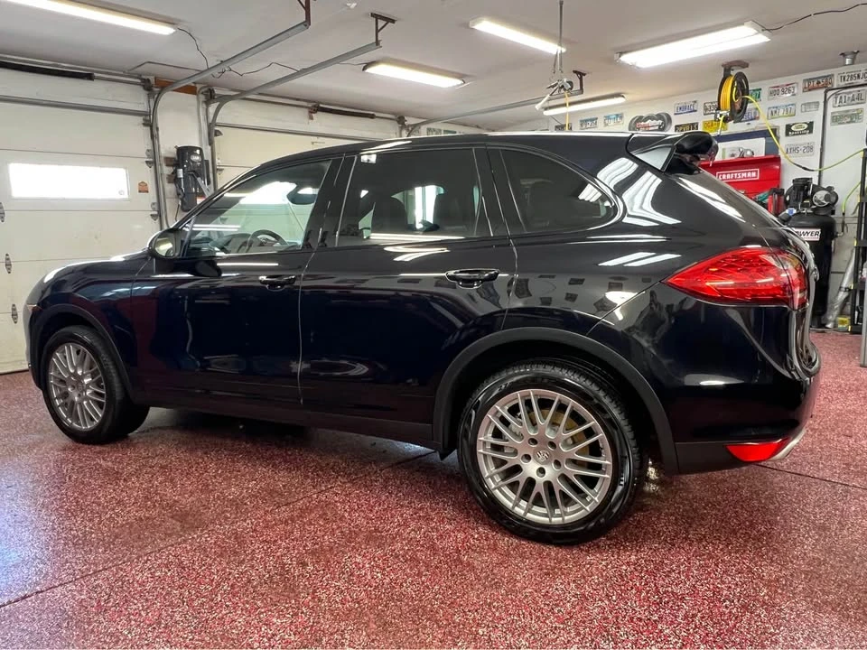 2013 Porsche 958 Cayenne S - Image 2 of 12