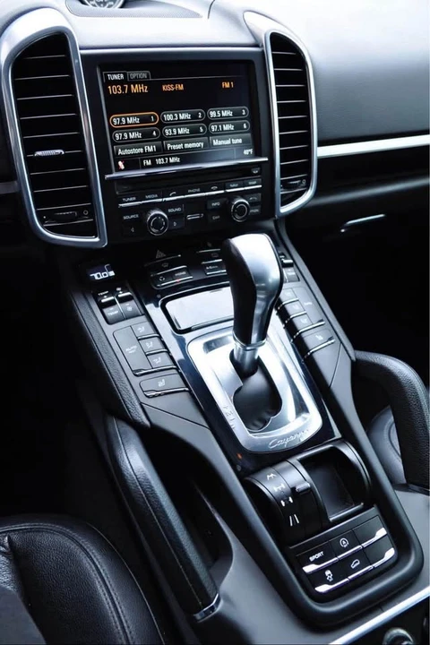 2013 Porsche 958 Cayenne S - Image 6 of 6
