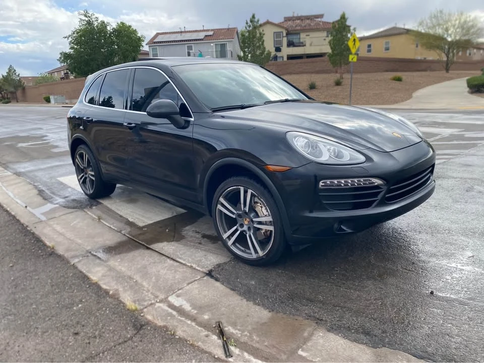 2013 Porsche 958 Cayenne S - Image 2 of 12