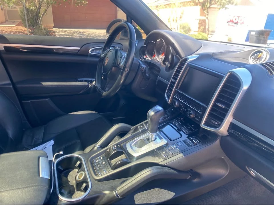 2013 Porsche 958 Cayenne S - Image 10 of 12