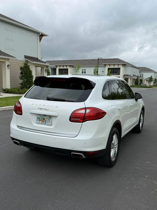2013 Porsche 958 Cayenne S - Image 3 of 17