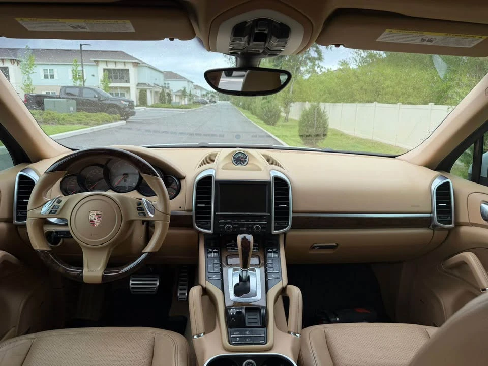 2013 Porsche 958 Cayenne S - Image 11 of 17