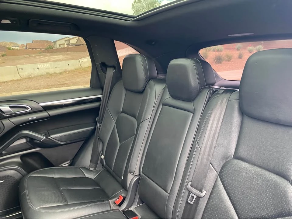 2013 Porsche 958 Cayenne S - Image 9 of 12