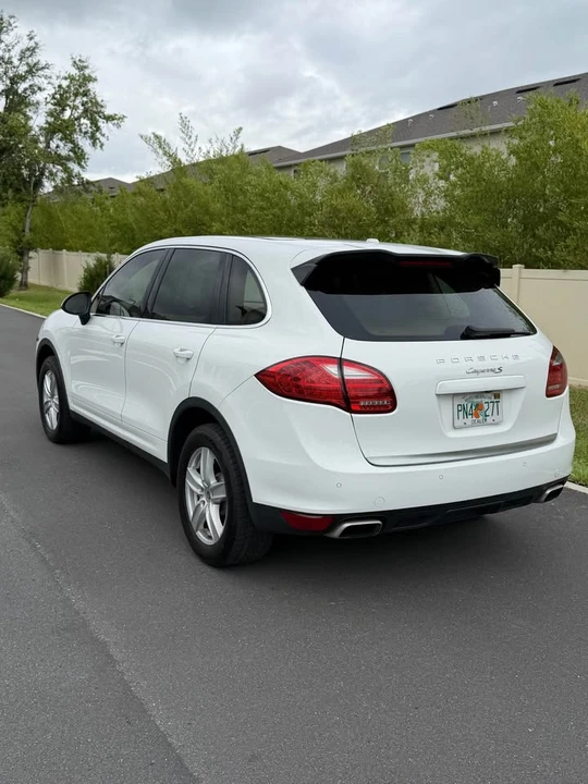 2013 Porsche 958 Cayenne S - Image 4 of 17