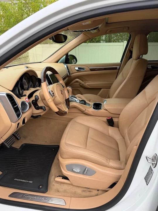 2013 Porsche 958 Cayenne S - Image 11 of 17