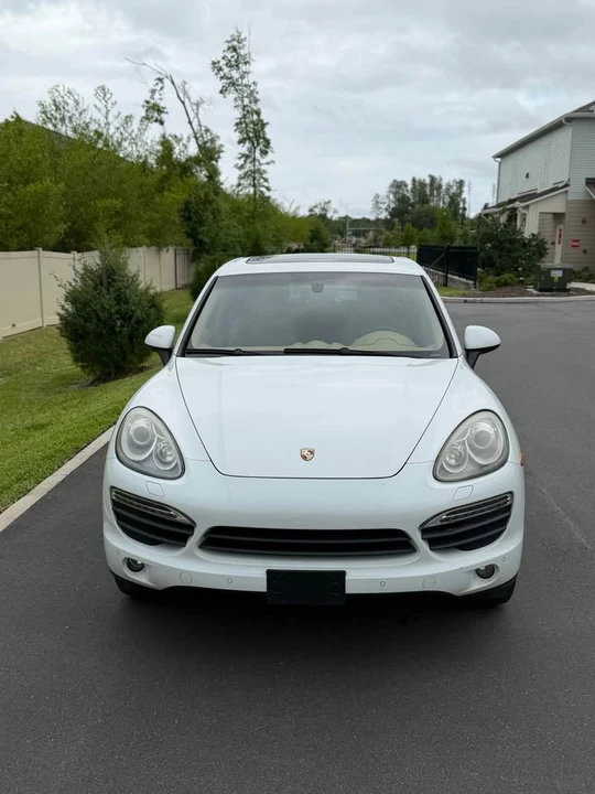 2013 Porsche 958 Cayenne S - Image 3 of 17