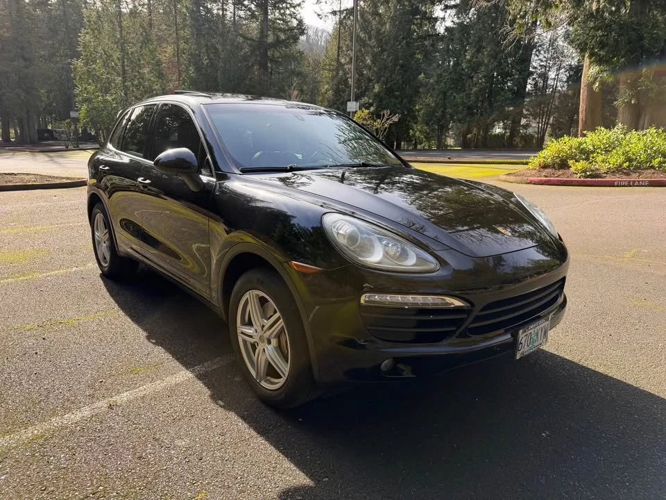 2013 Porsche 958 Cayenne S - Image 2 of 19