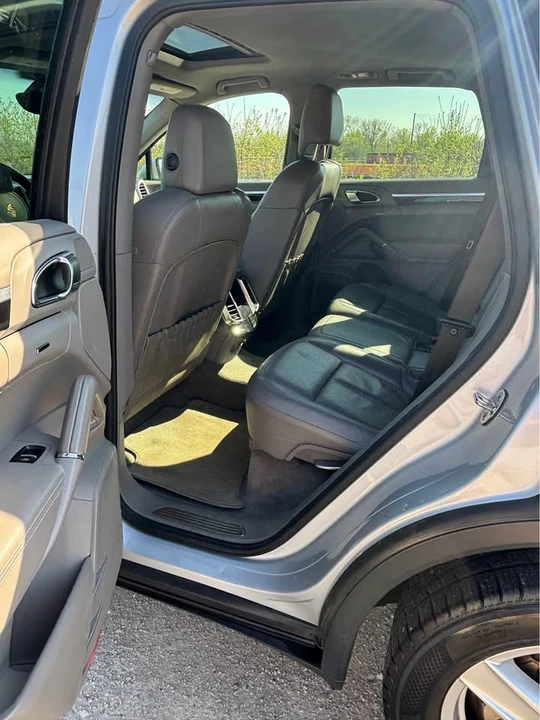 2013 Porsche 958 Cayenne S - Image 12 of 19