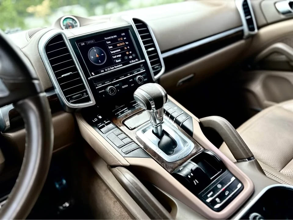 2013 Porsche 958 Cayenne S - Image 16 of 19