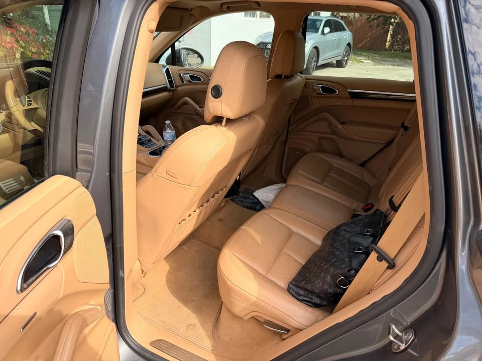 2013 Porsche 958 Cayenne S - Image 8 of 10