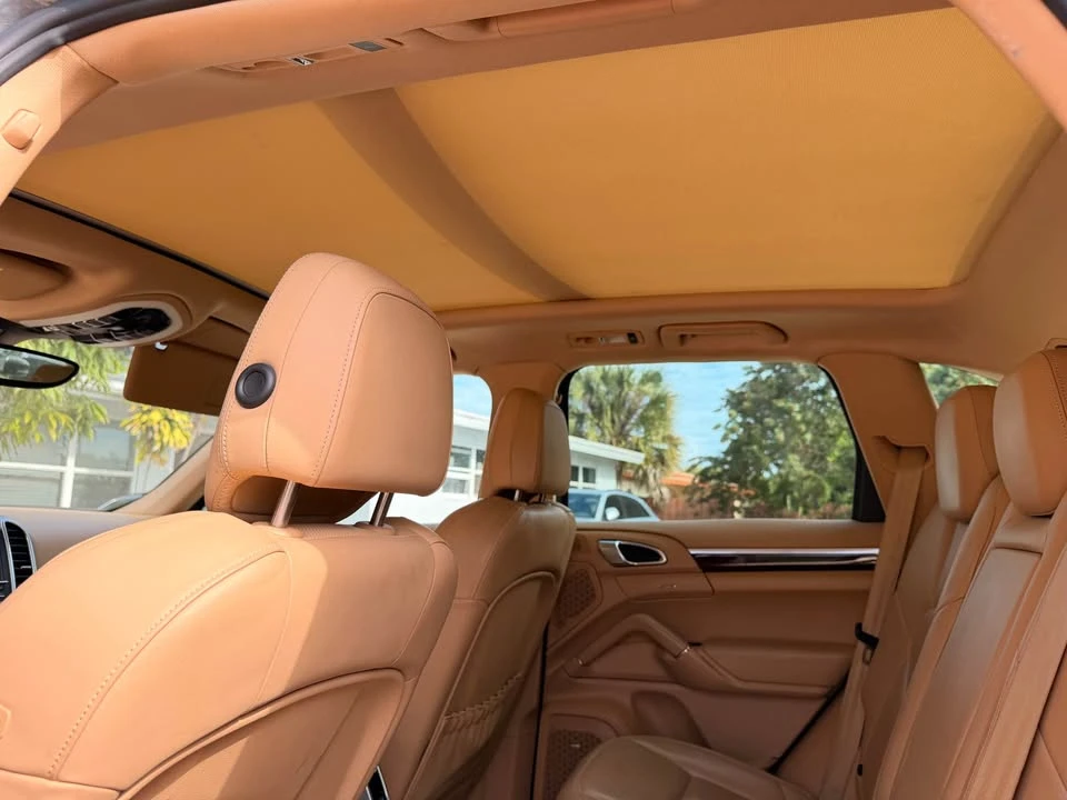 2013 Porsche 958 Cayenne S - Image 9 of 10