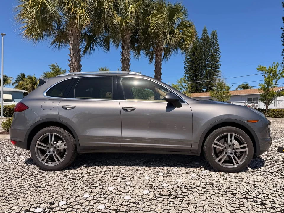 2013 Porsche 958 Cayenne S - Image 5 of 20
