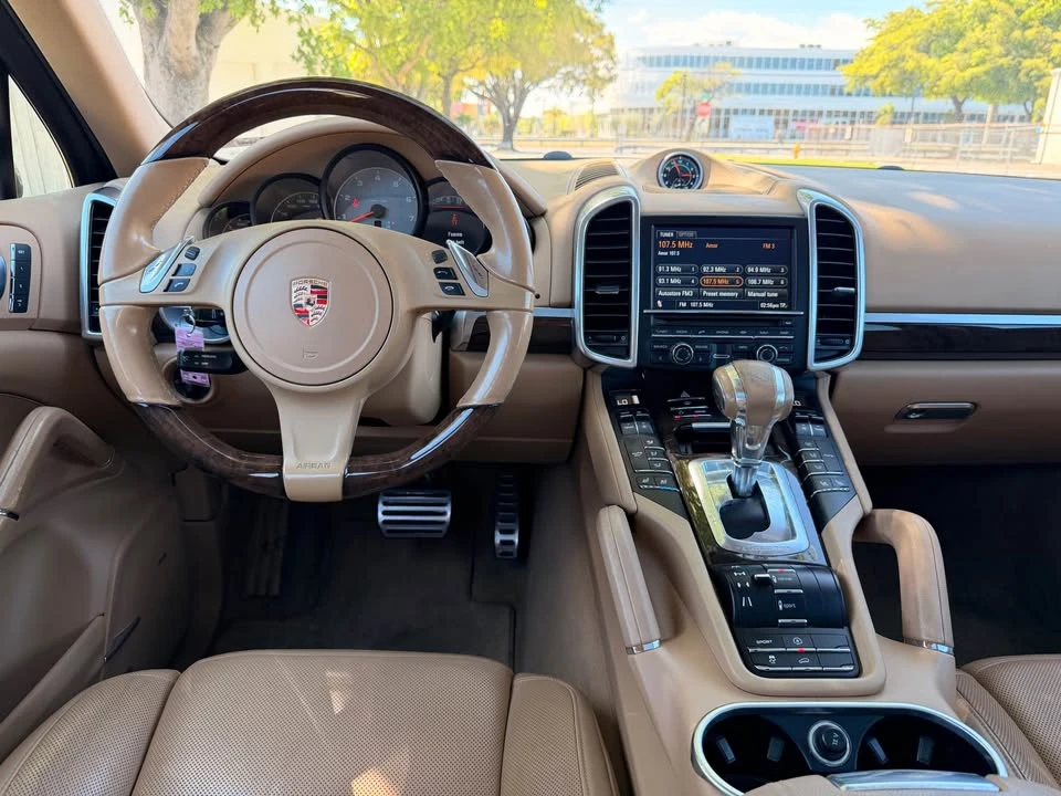 2013 Porsche 958 Cayenne S - Image 11 of 20