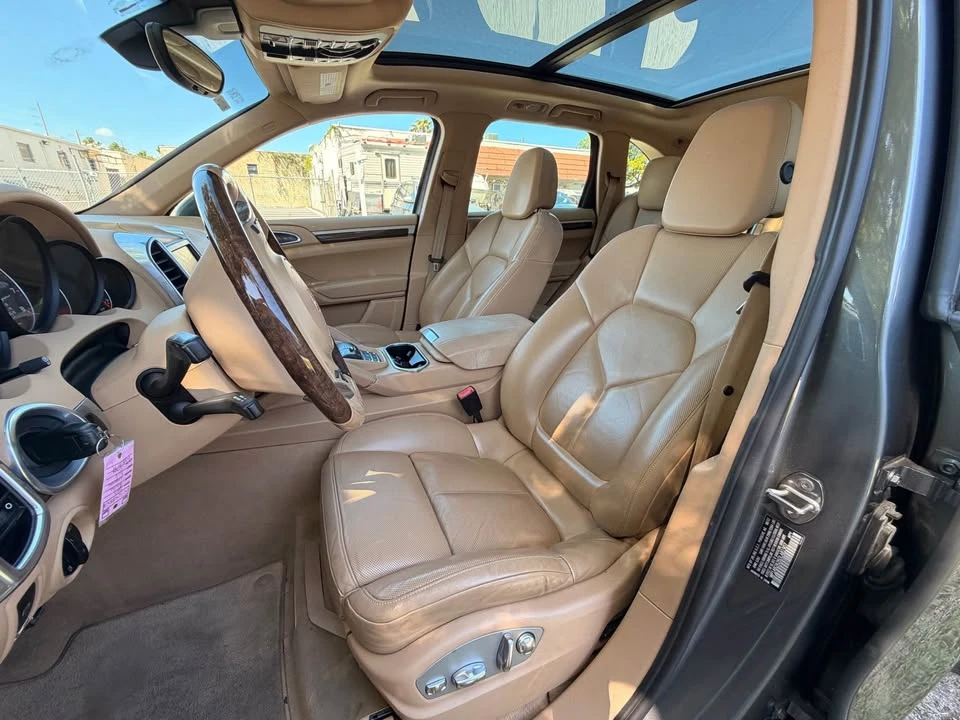2013 Porsche 958 Cayenne S - Image 10 of 20