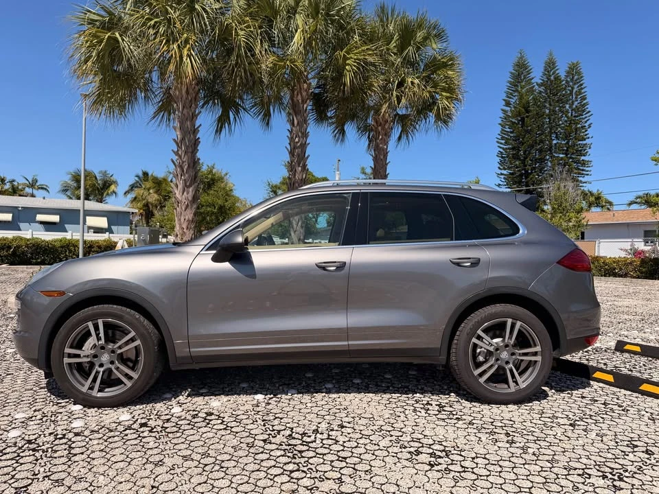 2013 Porsche 958 Cayenne S - Image 4 of 20