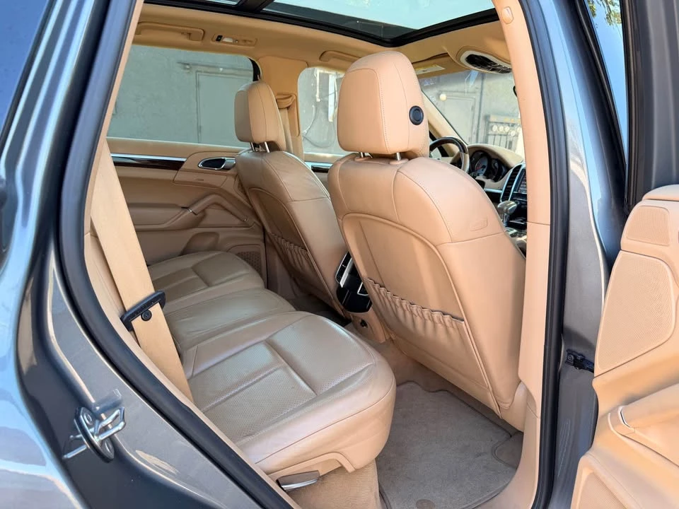 2013 Porsche 958 Cayenne S - Image 16 of 20