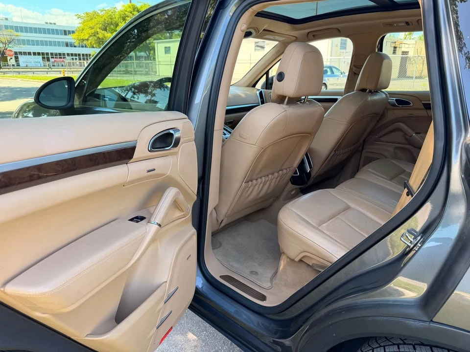 2013 Porsche 958 Cayenne S - Image 18 of 20
