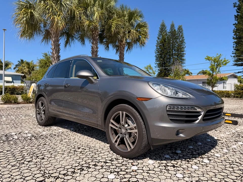 2013 Porsche 958 Cayenne S - Image 2 of 20