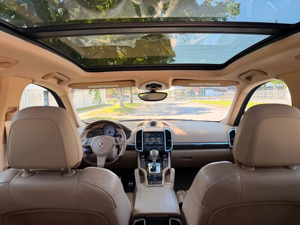 2013 Porsche 958 Cayenne S - Image 12 of 20