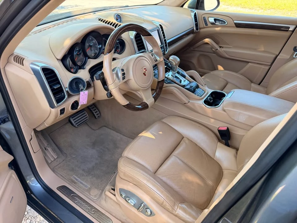 2013 Porsche 958 Cayenne S - Image 9 of 20