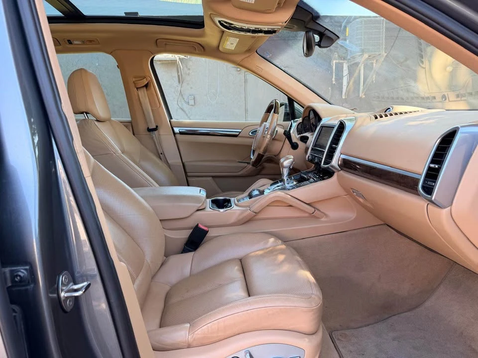 2013 Porsche 958 Cayenne S - Image 17 of 20