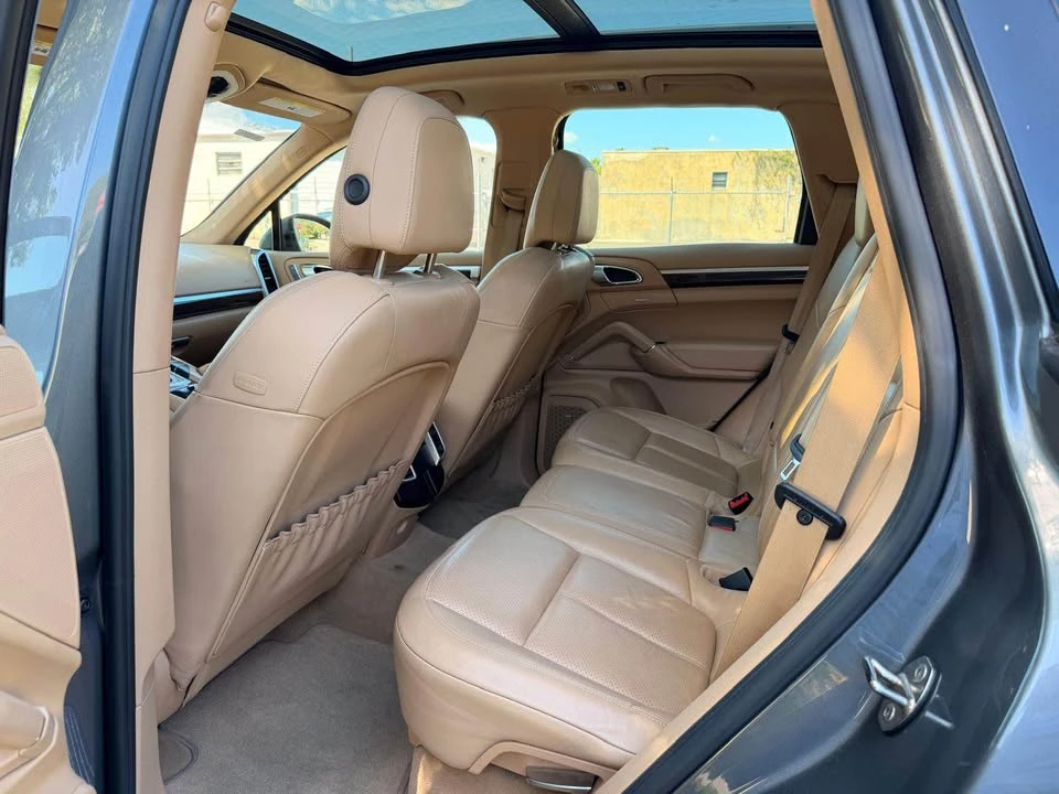 2013 Porsche 958 Cayenne S - Image 12 of 20