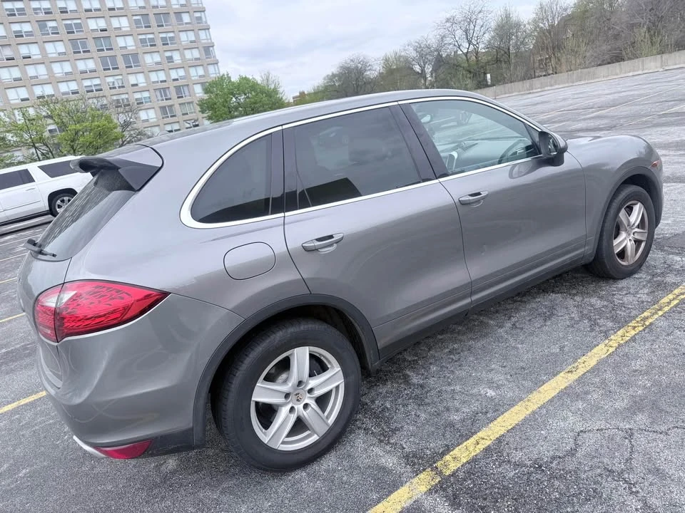 2013 Porsche 958 Cayenne S - Image 11 of 20