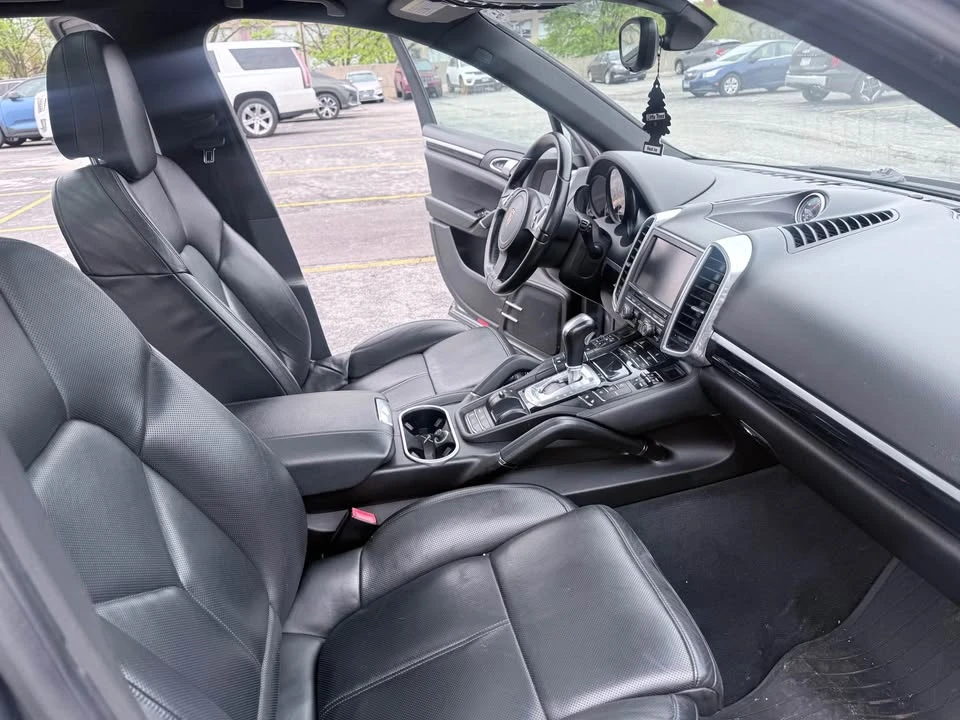 2013 Porsche 958 Cayenne S - Image 7 of 20