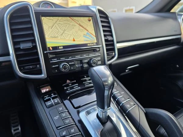 2013 Porsche 958 Cayenne S - Image 19 of 21