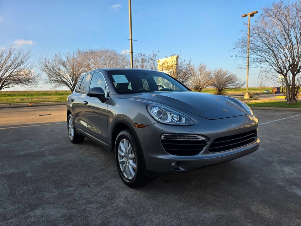 2013 Porsche 958 Cayenne - Image 2 of 24