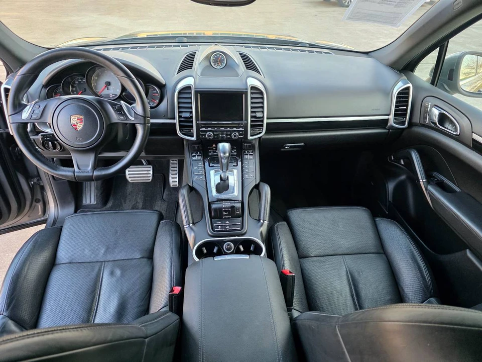 2013 Porsche 958 Cayenne - Image 10 of 24