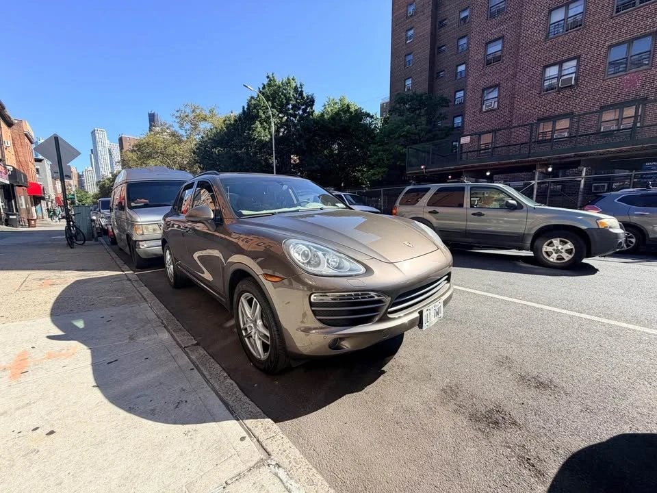 2013 Porsche 958 Cayenne - Image 6 of 12