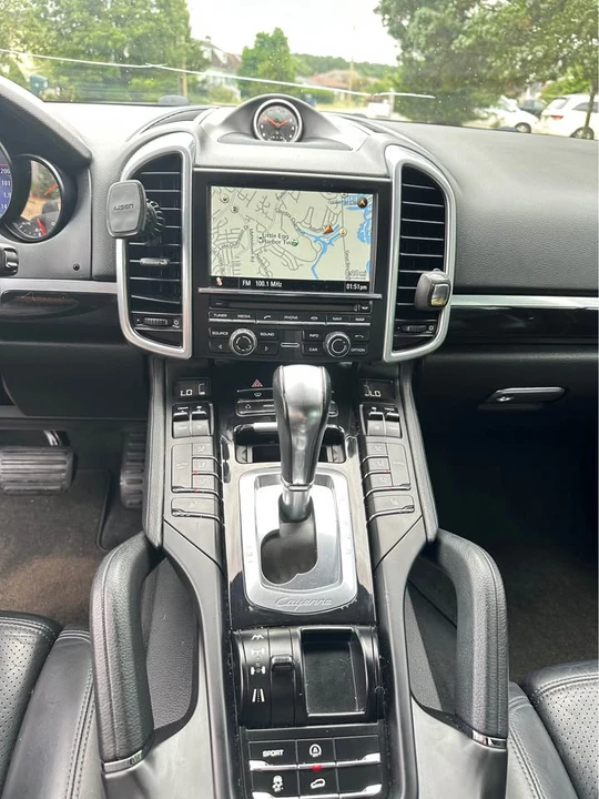 2013 Porsche 958 Cayenne - Image 10 of 15