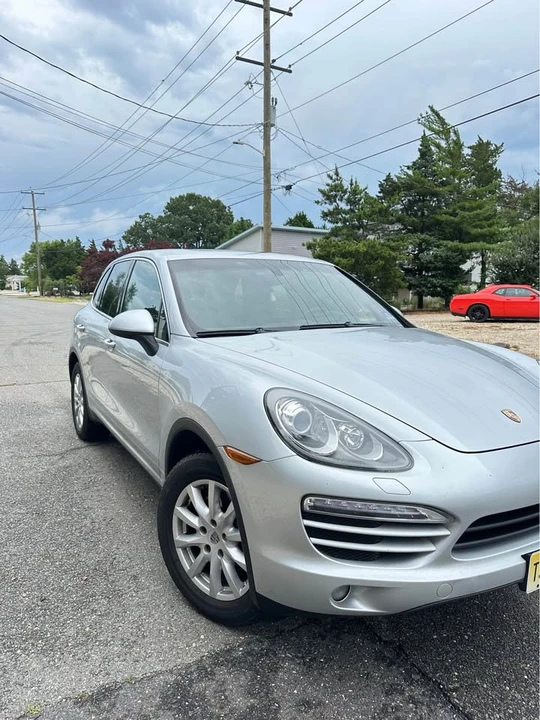 2013 Porsche 958 Cayenne - Image 2 of 15