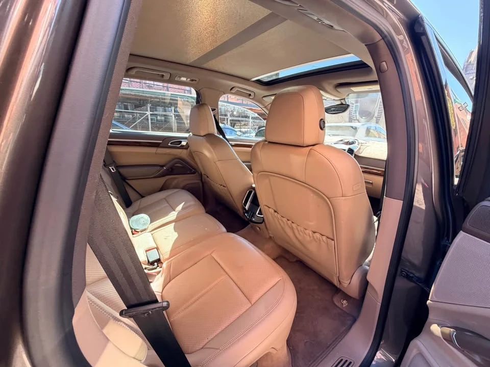 2013 Porsche 958 Cayenne - Image 10 of 12